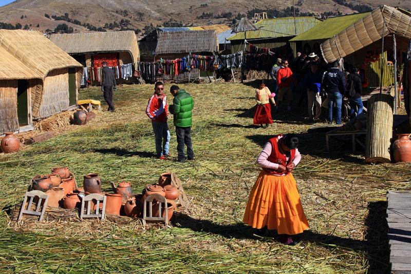 756-Lago Titicaca,isole galleggianti,13 luglio 2013.JPG